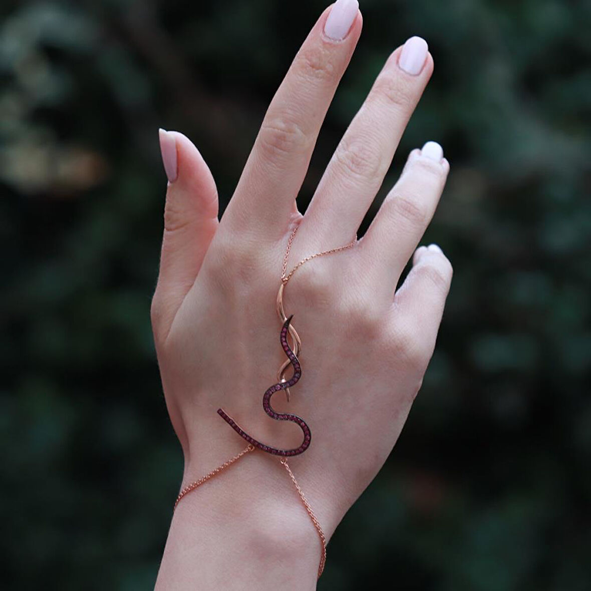 Fuşya Zirkon Taşlı Yılan Modeli Rose Gold Kaplama Gümüş Şahmeran
