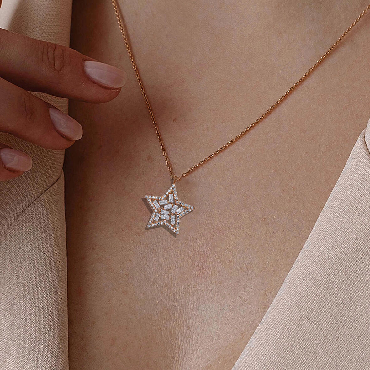 Yıldız Baget Taşlı Rose Gold 925 Ayar Gümüş Kolye