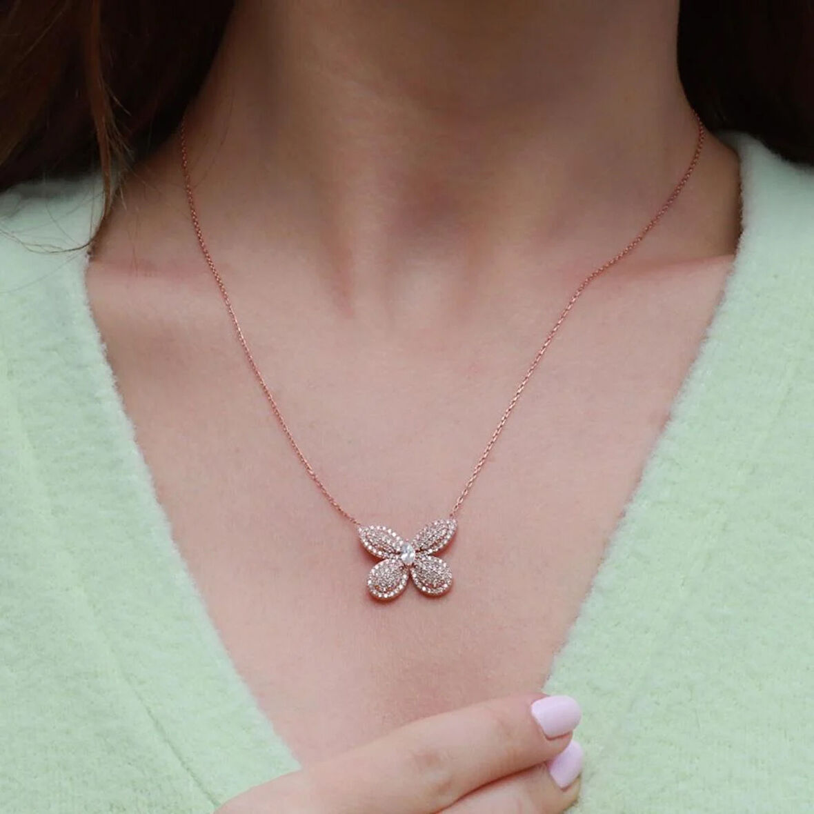 Kelebek Model Beyaz Zirkon Taşlı Rose Gold Kaplama Gümüş Kolye