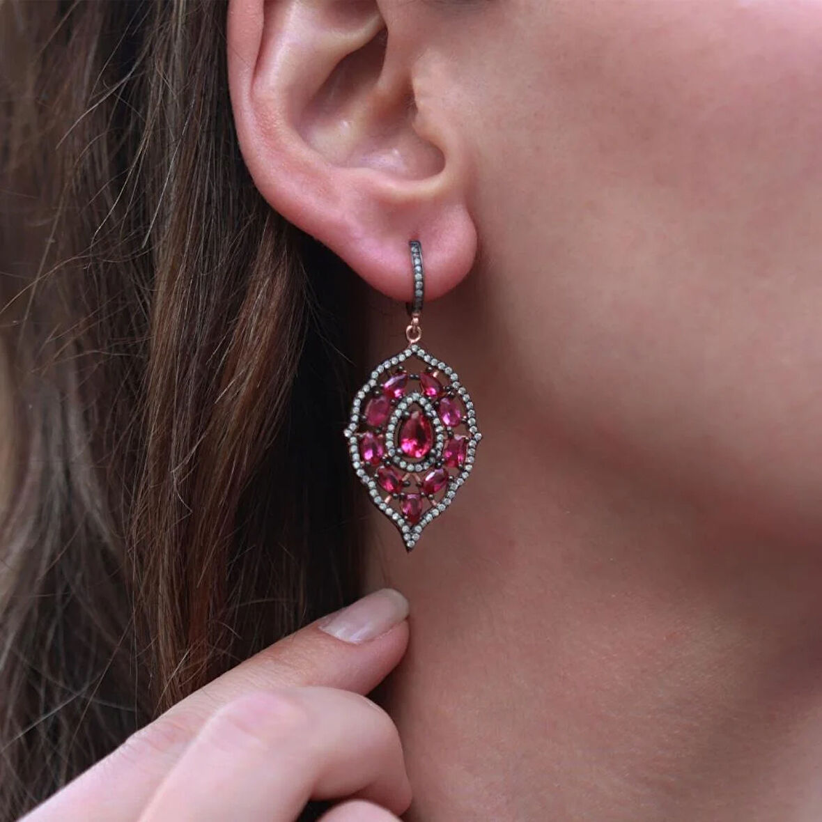 New Leaves Lal Taşlı Rose Gold Kaplama Gümüş Küpe