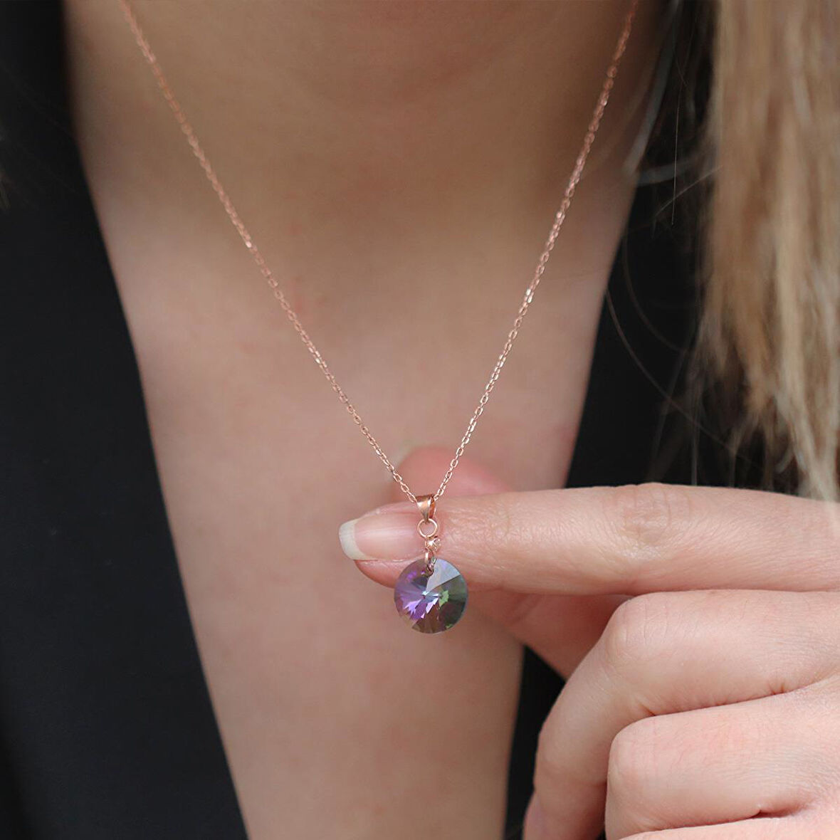 Yuvarlak Mistik Topaz Taşlı Rose Gold Kaplama Gümüş Kolye