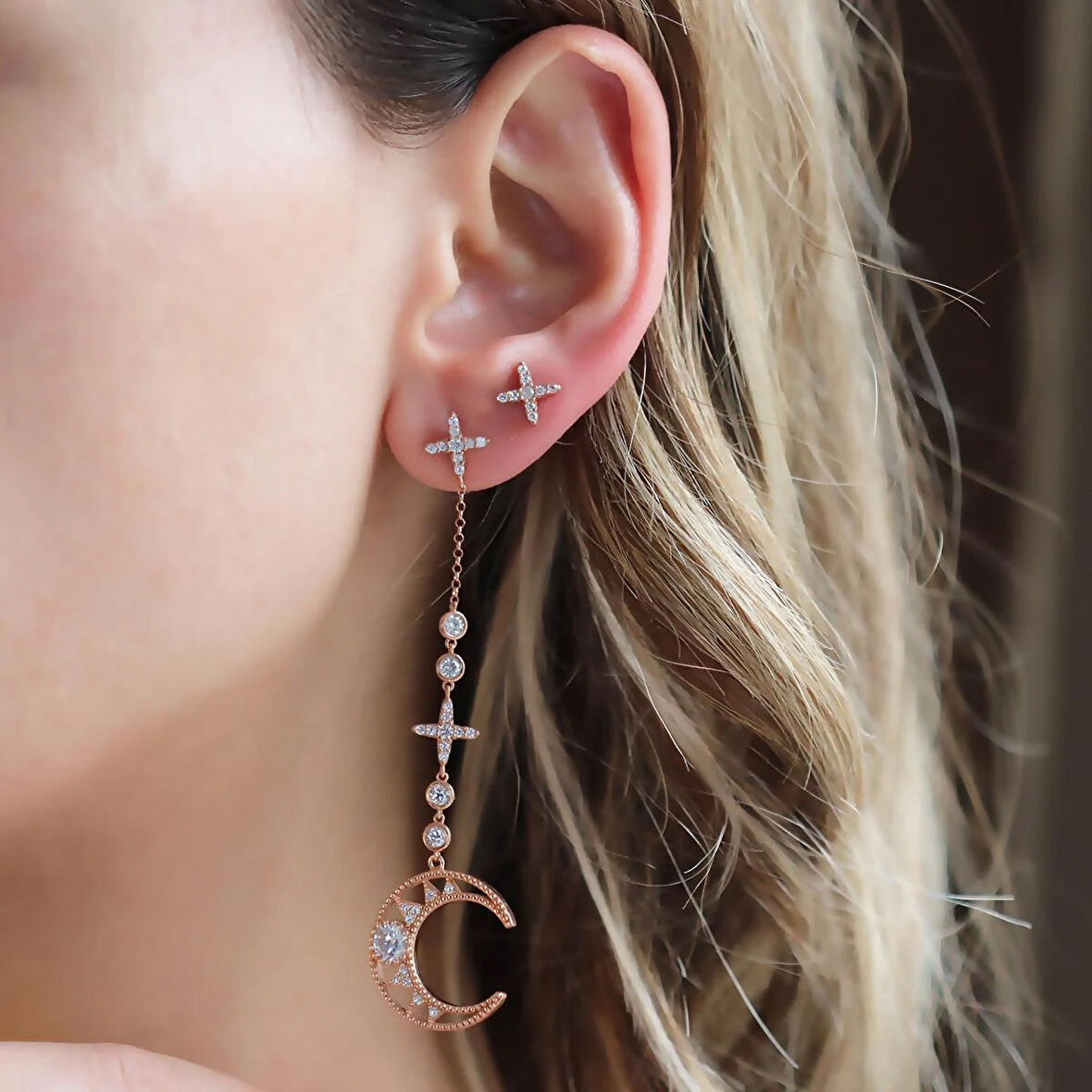 Apm Modeli Rose Gold Kaplama Moon Gümüş Küpe