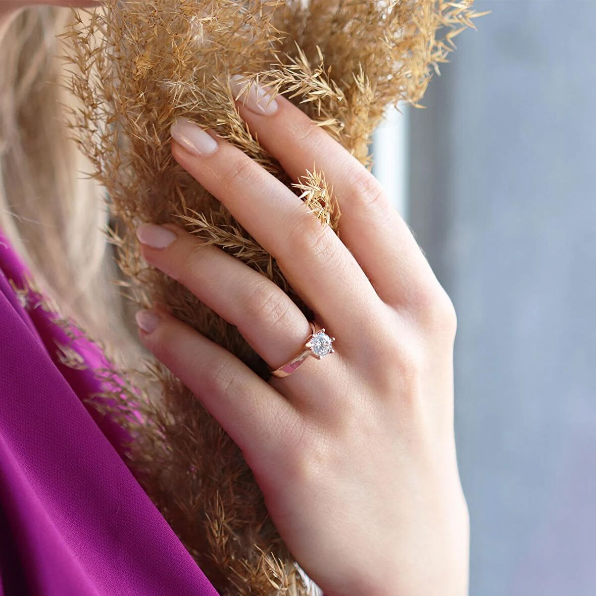 6 Tırnaklı Round Kesim Tek Taş Rose Gold Kaplama Sky Diamond Yüzük