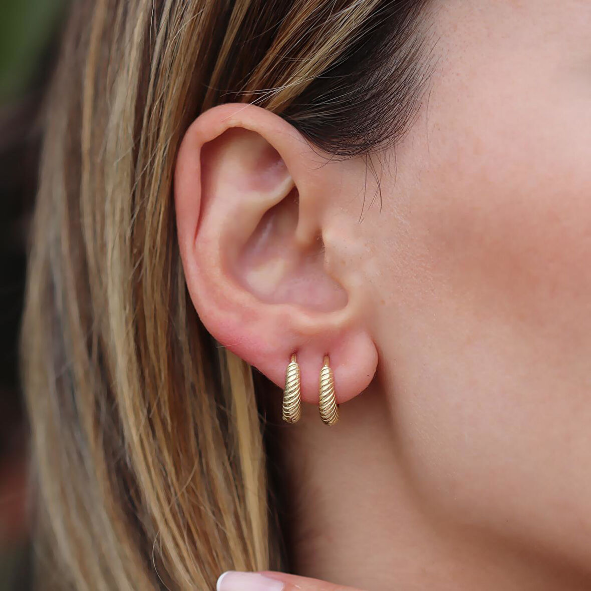 Bombeli Burgu Gold Kaplama Gümüş Halka Küpe