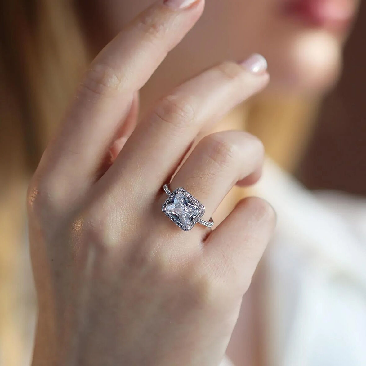 Baget Kesim Zirkon Taş Gümüş Yüzük