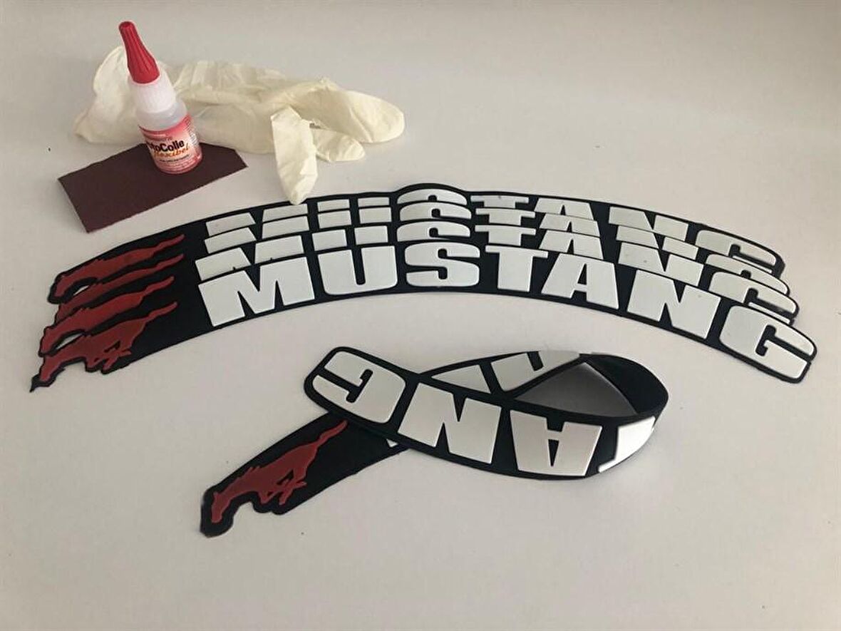 Mustang Beyaz Kalıcı Lastik Yazısı Mustang  Sticker 8 Kit Büyük Boy