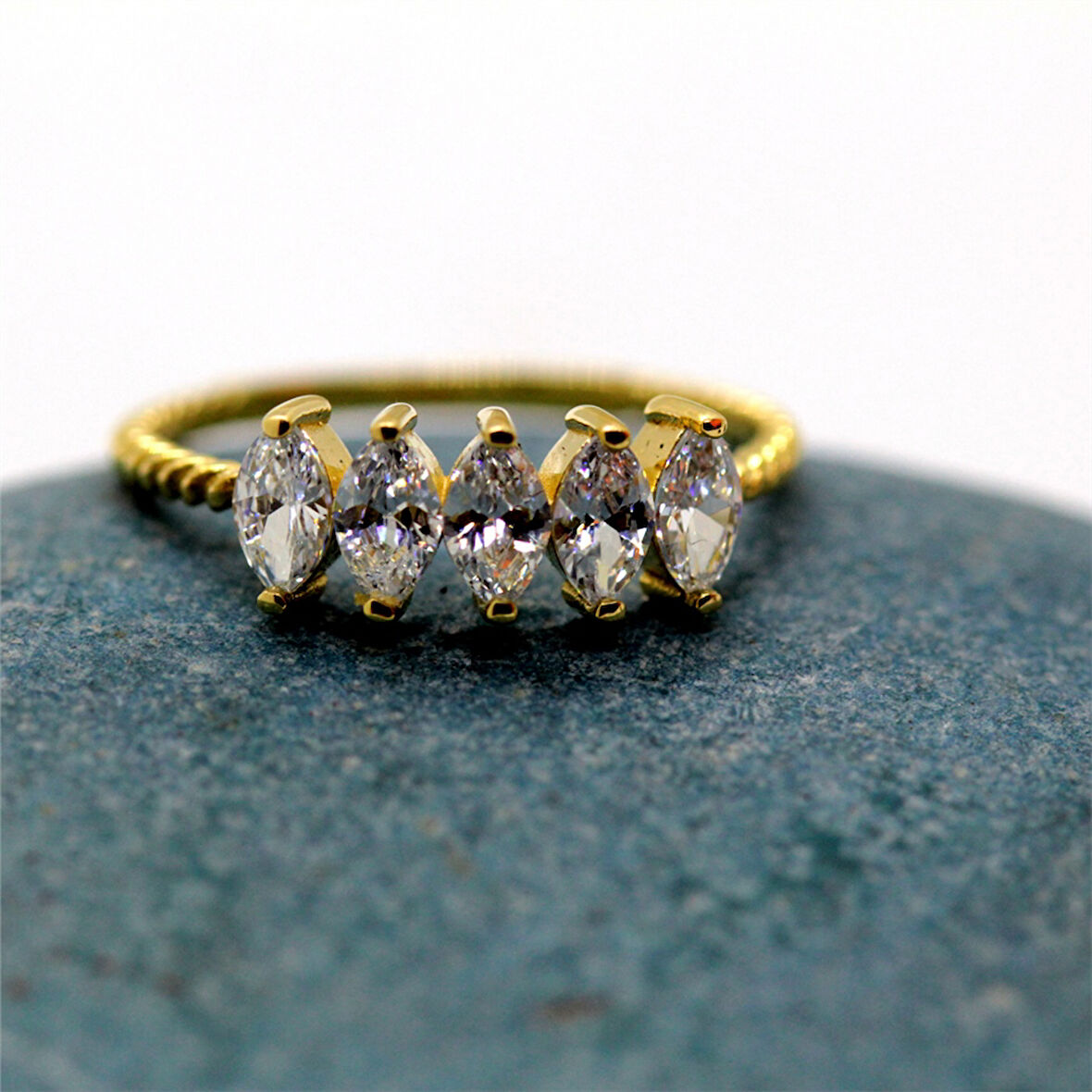 Gümüş Yüzük - Angel Beştaş 1.50CT Swarovski 925 Ayar Kadın Evlilik Teklifi Yüzüğü-Beştaş Gümüş Yüzük