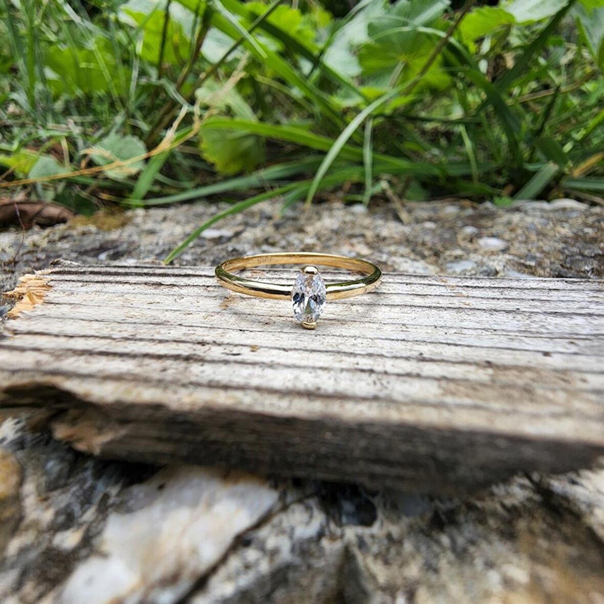 0,50CT Mekik Pırlanta(Sıgnty)Tektaş Modern Tasarım 14 Ayar Altın Yüzük-Pırlanta Tektaş Altın Yüzük