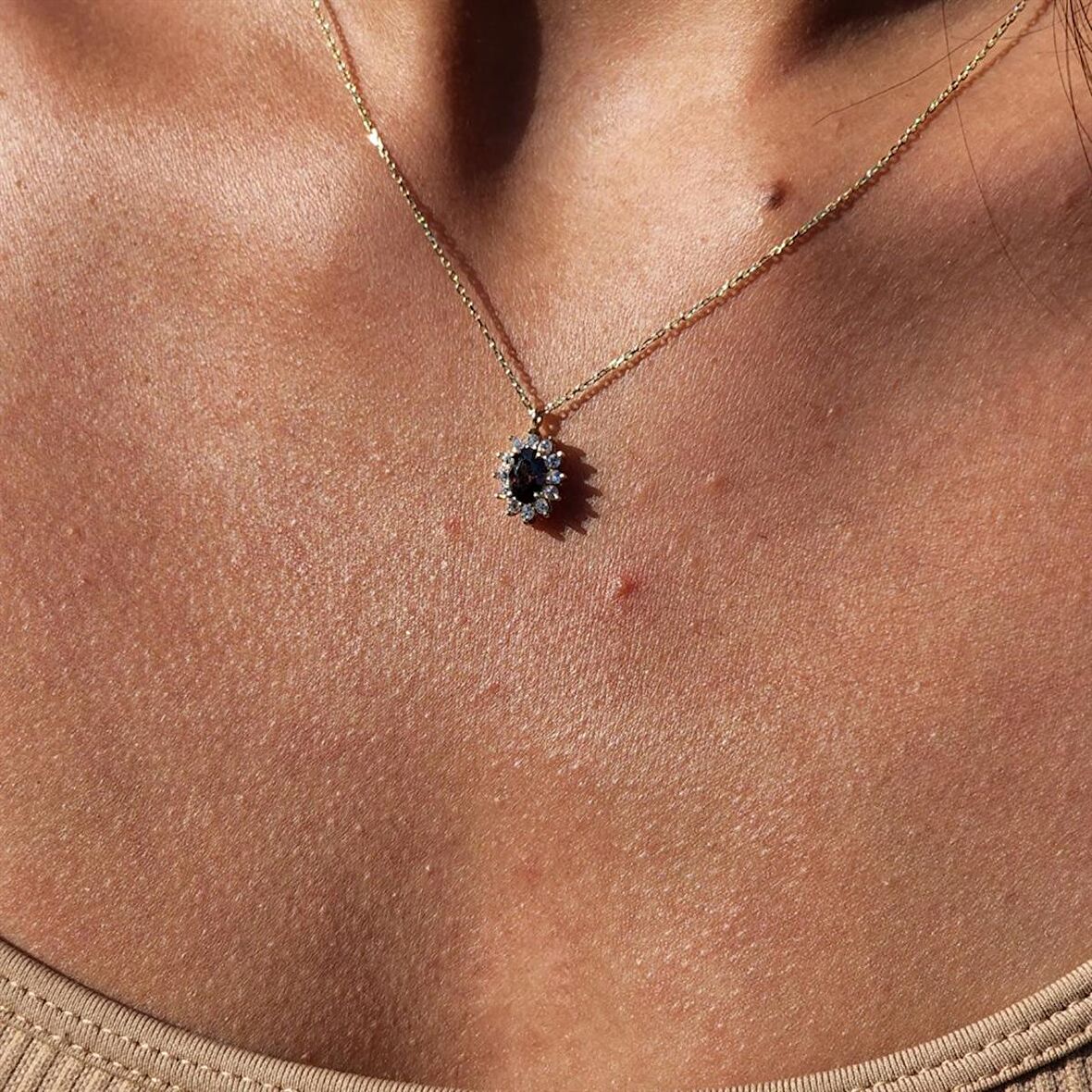 0,95 CT Aleksandrıt 0,25 CT Pırlanta (Signity) Taşlı Anturajlı Vintage 14 Ayar Altın Tasarım Kolye