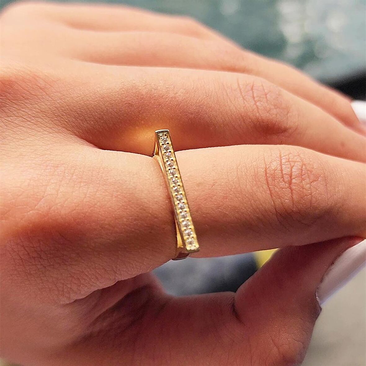 Signity Swarovski Taşlı Düz Çizgi Modern Dizayn 14 Ayar Altın Yüzük