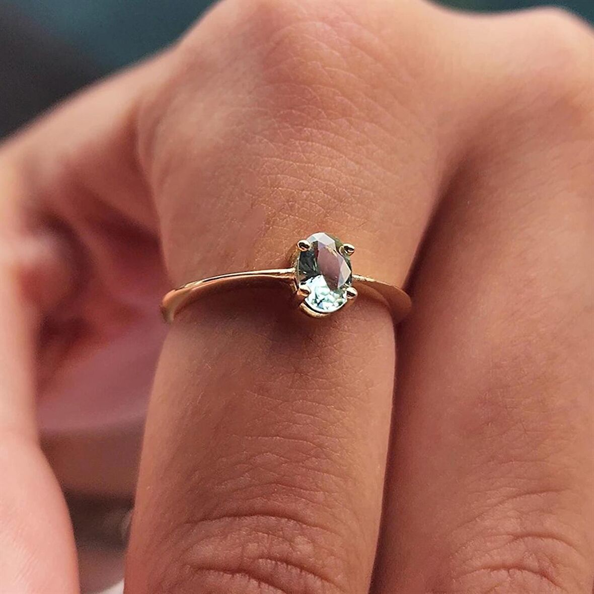 0.90 Karat Su Yeşili Tektaş Evlilik Teklifi Pırlanta Montörü Tektaş 14 Ayar Altın Tarz Yüzük