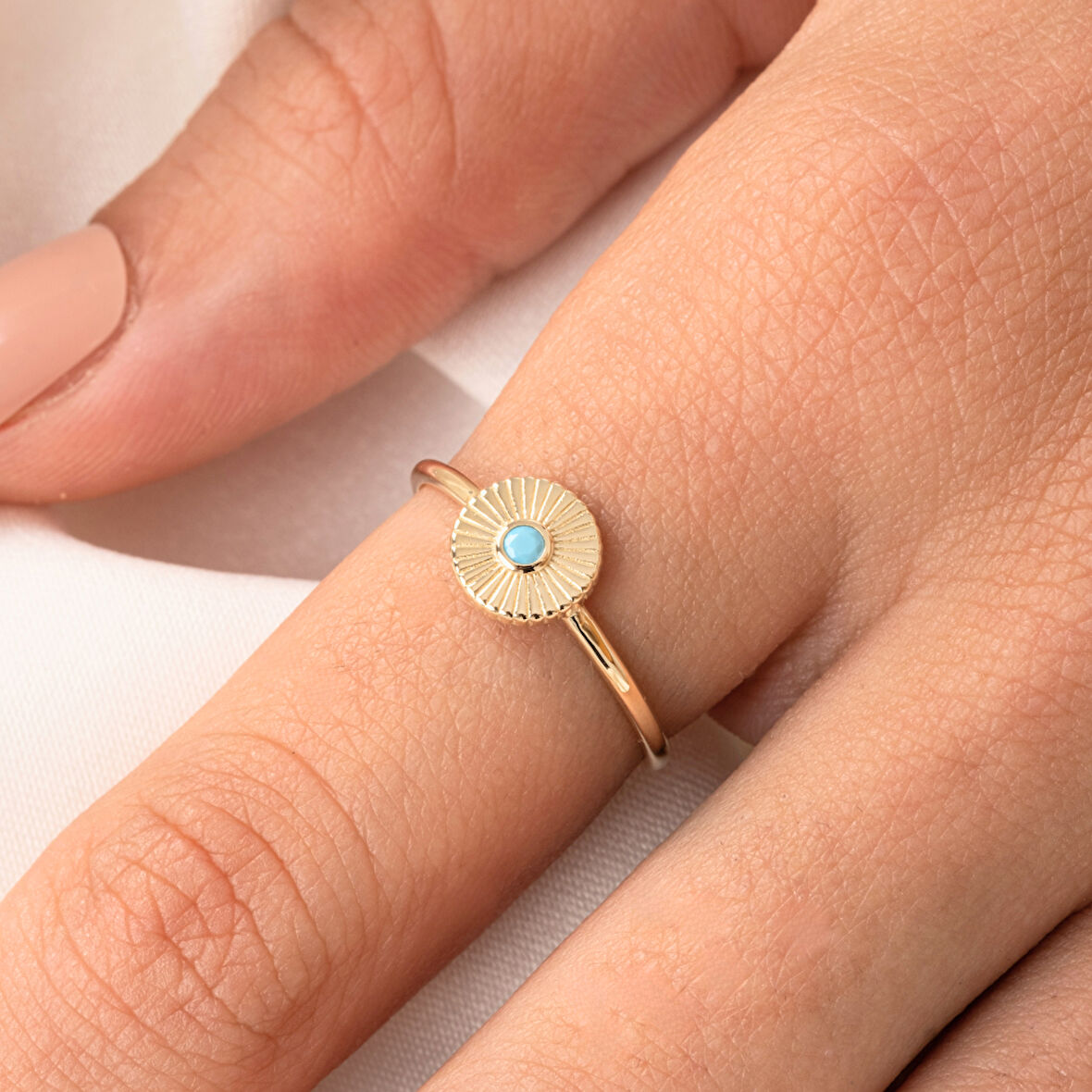 Gümüş Yüzük - Güneş Işıltı Yüzük 0.10 Karat Firuze Taşlı Pırlanta Montörü 925 Ayar Gümüş Yüzük