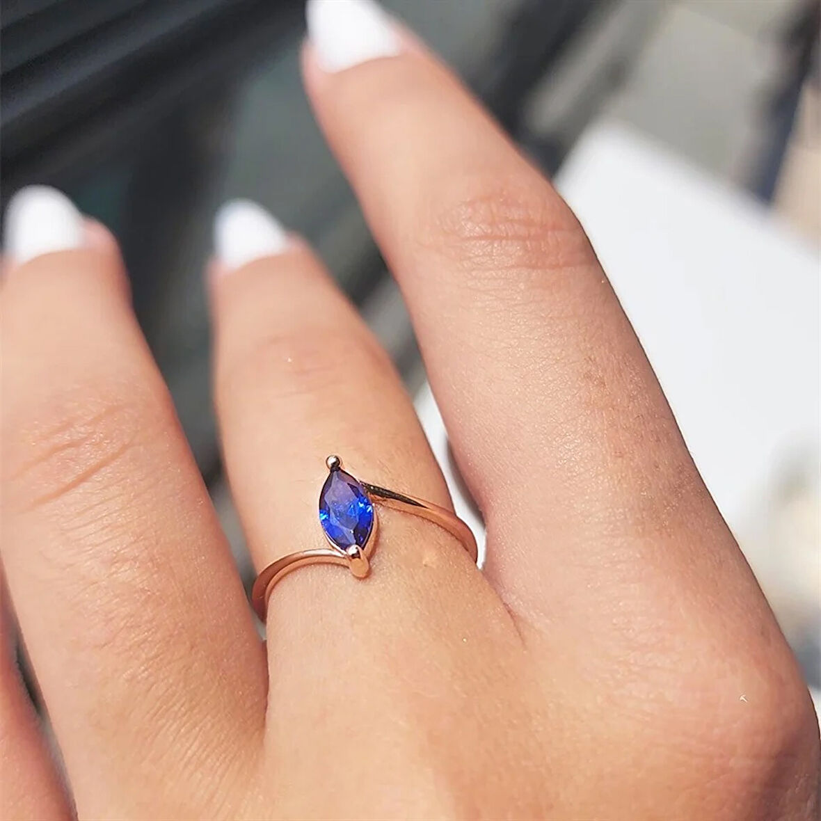 Gümüş Yüzük - 0.60 Karat Mekik Safir Taşlı Es Pırlanta Montörü 925 Ayar Gümüş Evlilik Teklifi Yüzüğü