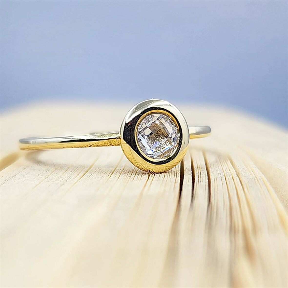 Gümüş Yüzük - 0.35 Karat Pırlanta (Swaroski) Taşlı Modern Tektaş 925 Ayar Evlilik Teklifi Yüzüğü