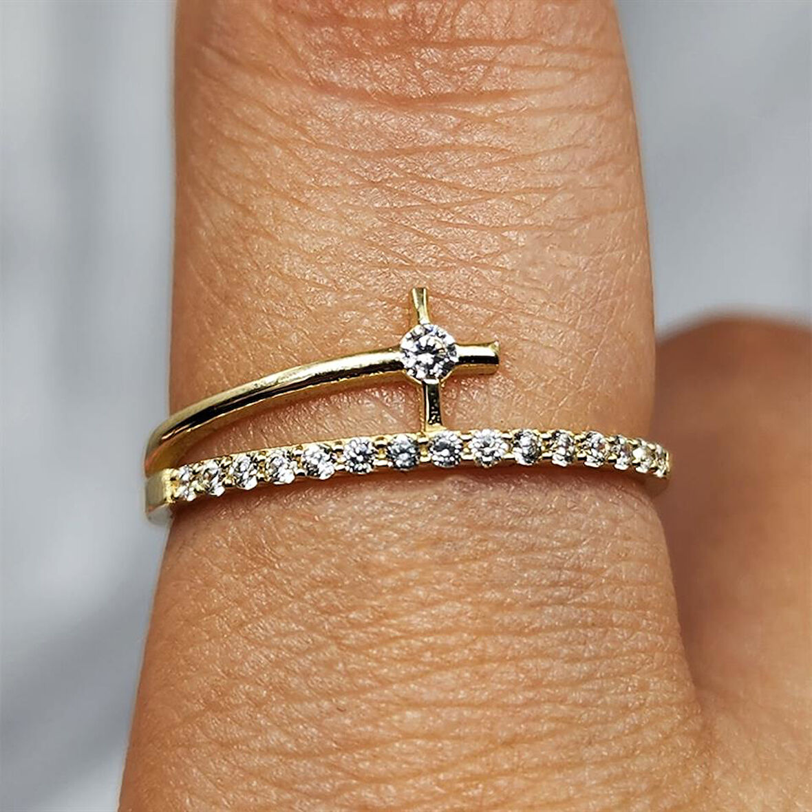 Gümüş Yüzük - Fantezi Minimal Signity Swaroski (Zirkon) Taşlı 925 Ayar Gümüş Yüzük