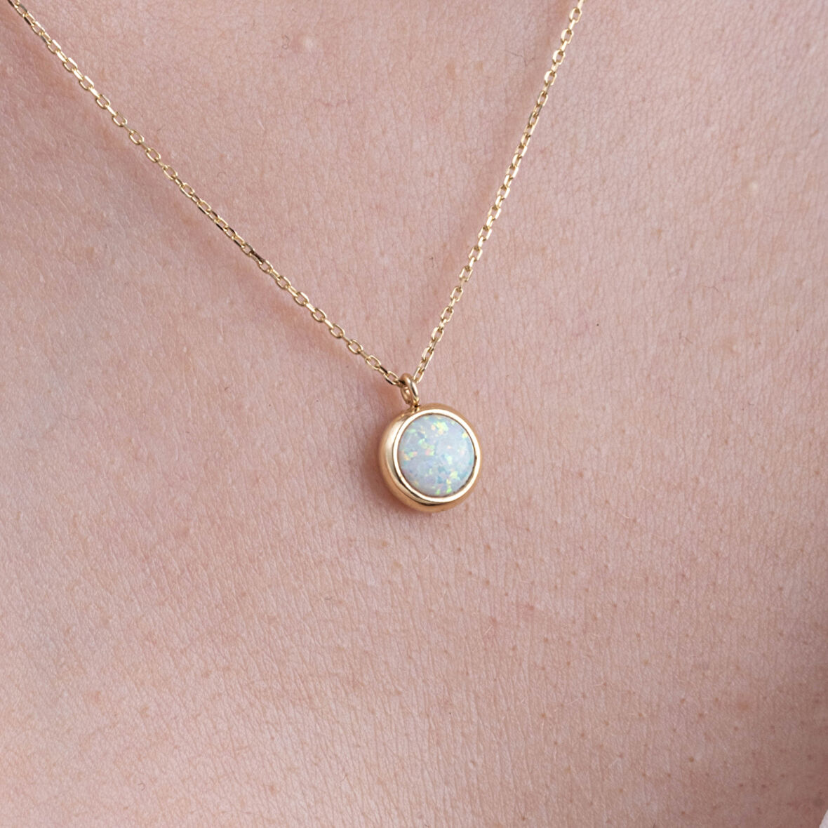Oval Opal Taşlı Çerçeveli Sade Minimal Tasarım 925 Ayar Gümüş Kadın Kolye