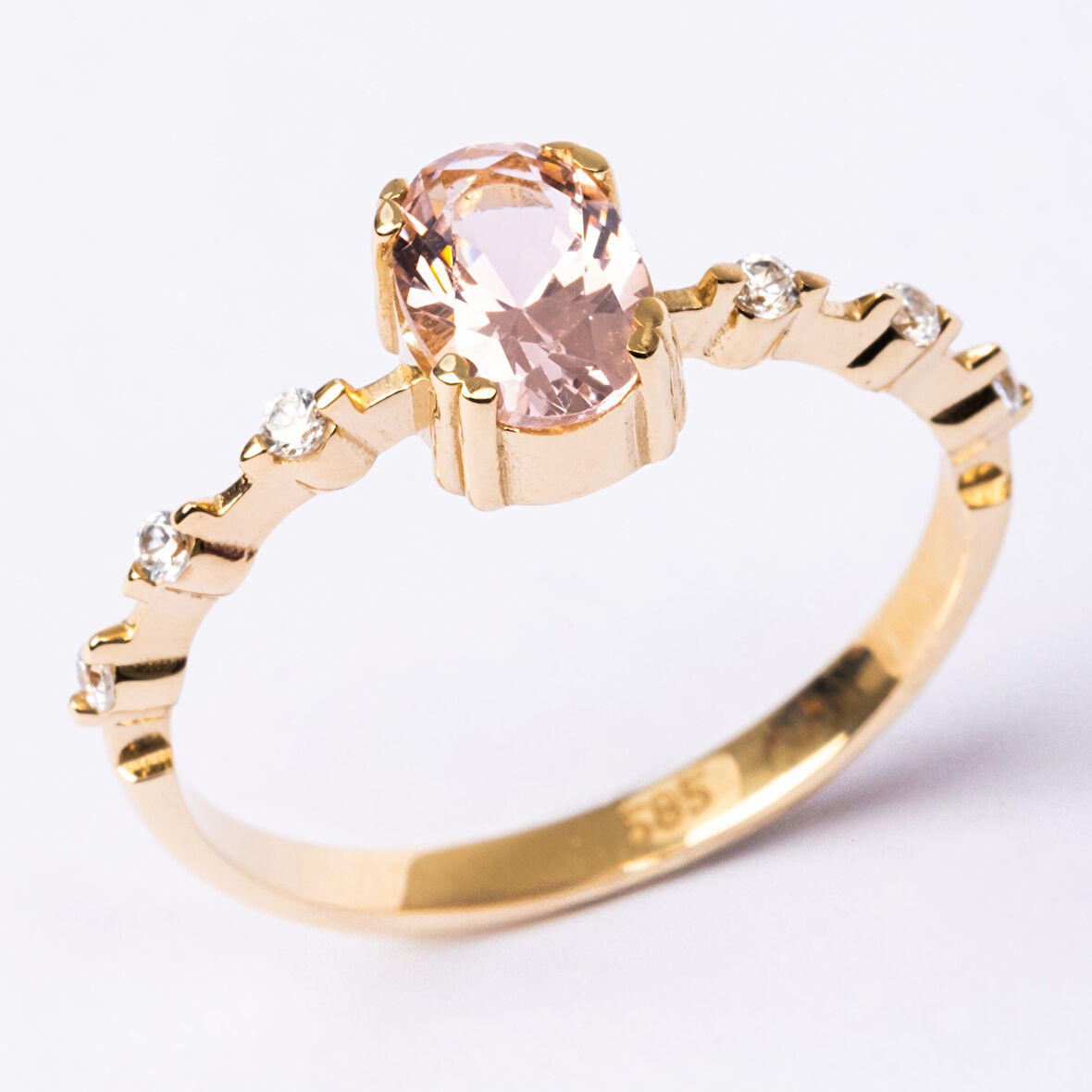 Gümüş Yüzük - Morganit Taşlı Kadın Modern Tasarım 925 Ayar Gümüş Evlilik Teklifi Yüzüğü