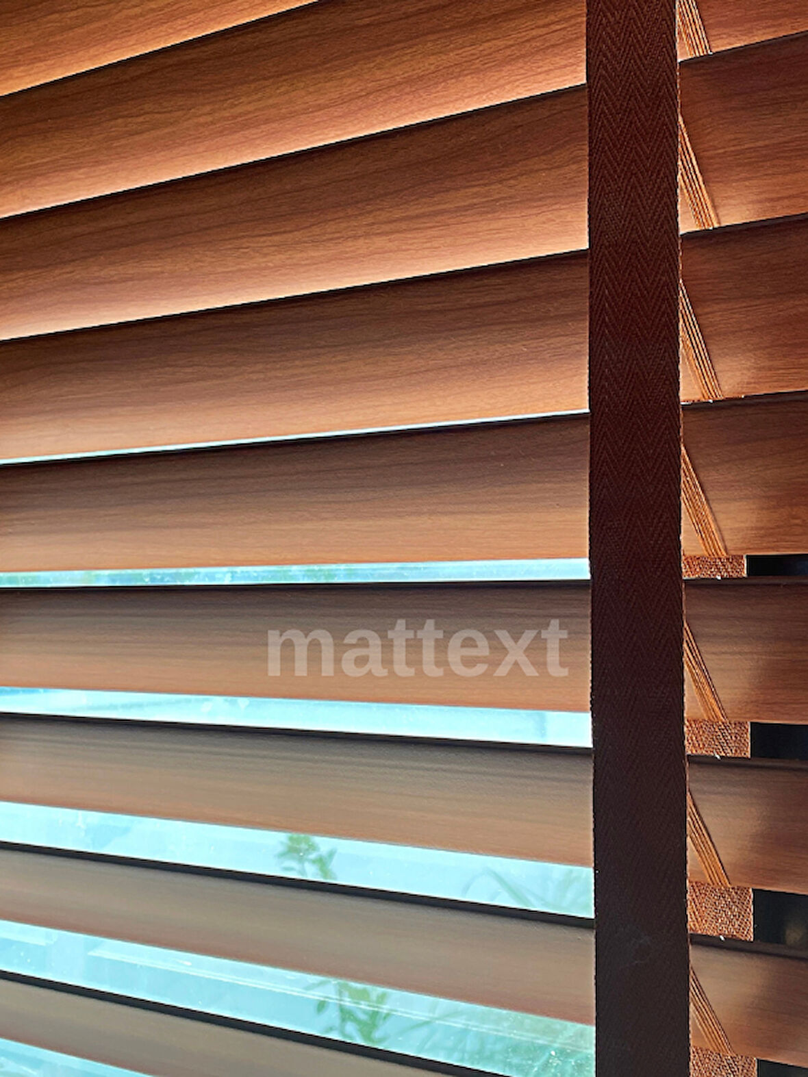 Kahverengi Redektörlü Kurdelalı Ahşap Jaluzi