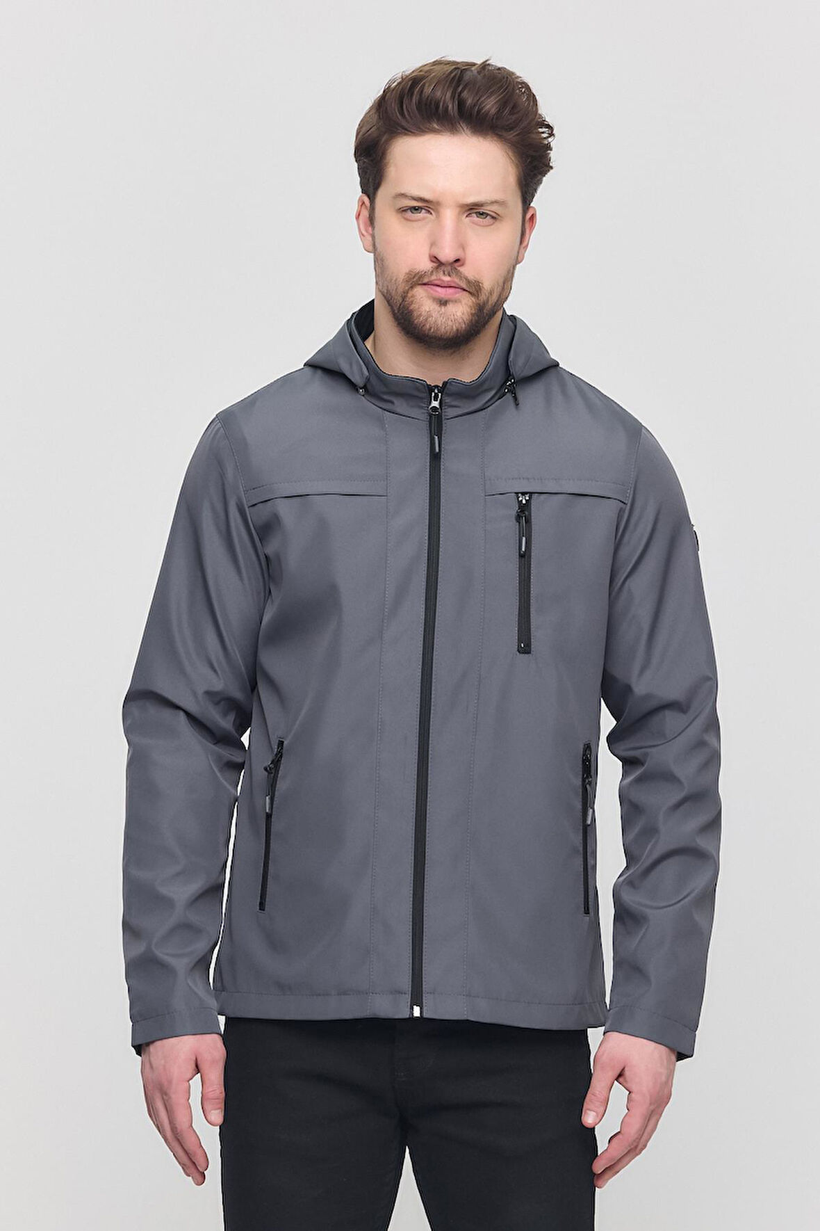 Yeni Sezon Erkek Gri Kapüşonlu İç Cepli Su Ve Rüzgar Geçirmez Mevsimlik&Yazlık Mont