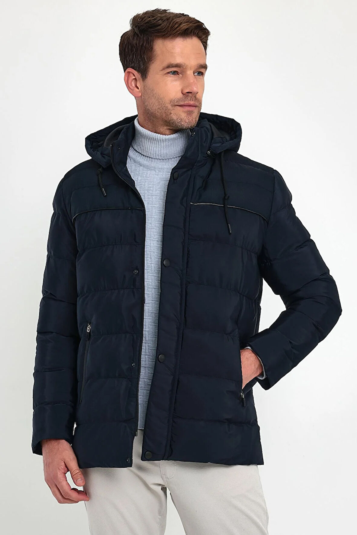 Erkek Lacivert Standart Fit Normal Kesim İçi Kürklü Çıkmalı Kapüşon Dik Yaka Mont
