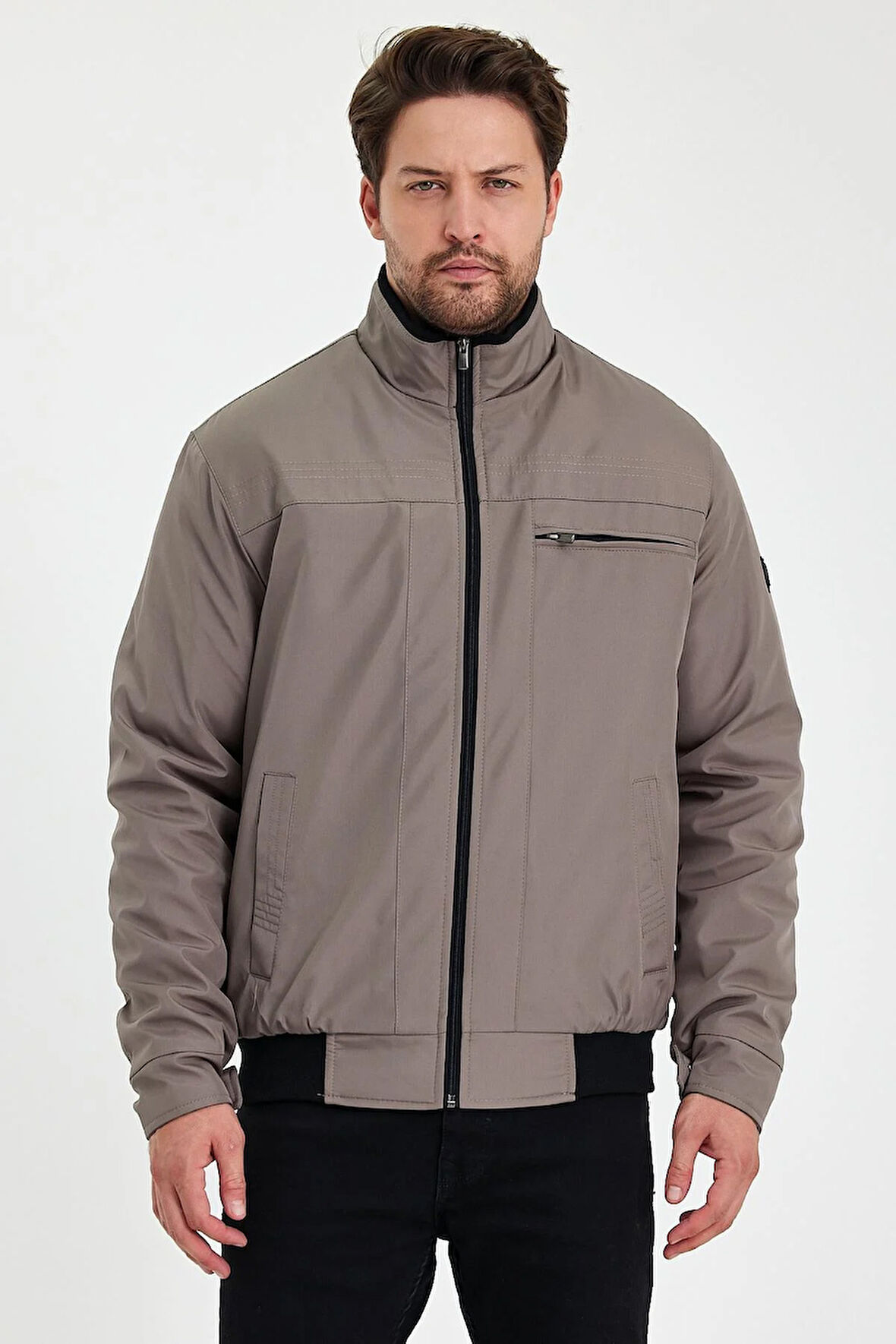 Krem İçi Kalın Kürklü Hakim Yakalı Rüzgar Ve Su Geçirmez Mont&Kaban