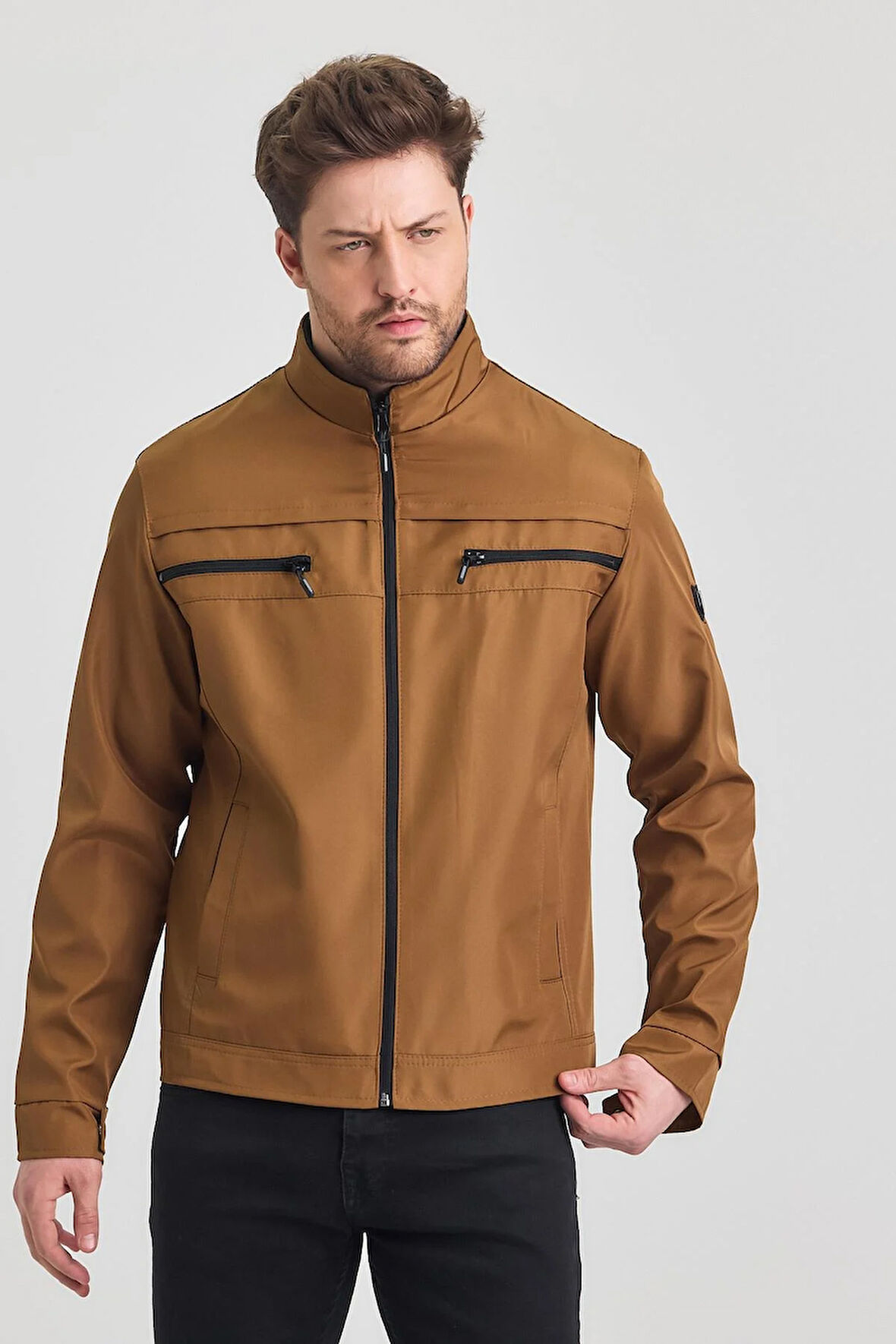 Kahverengi Erkek Pamuk Polyester Karışımlı Çift Göğüs Fermuarlı Su Ve Rüzgar Geçirmez Mevsimlik&Yazlık Mont