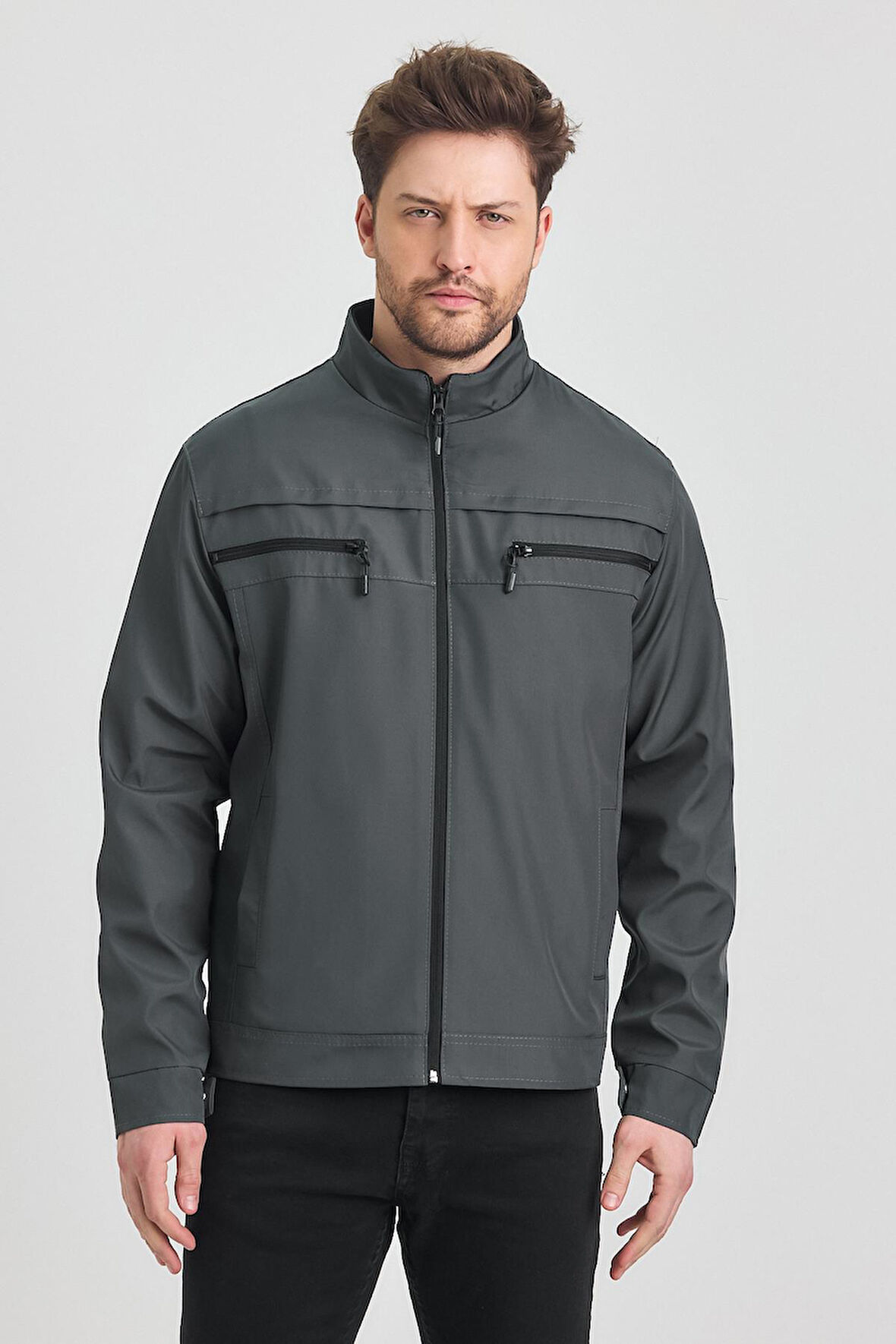 Antrasit Erkek Pamuk Polyester Karışımlı Çift Göğüs Fermuarlı Su Ve Rüzgar Geçirmez Mevsimlik&Yazlık Mont