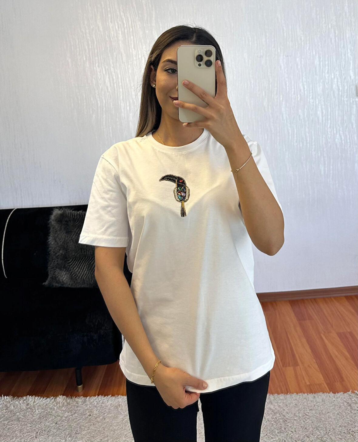 Marka Muadil Kaz Mec Zincir Taşlı T-Shirt Kırık Beyaz