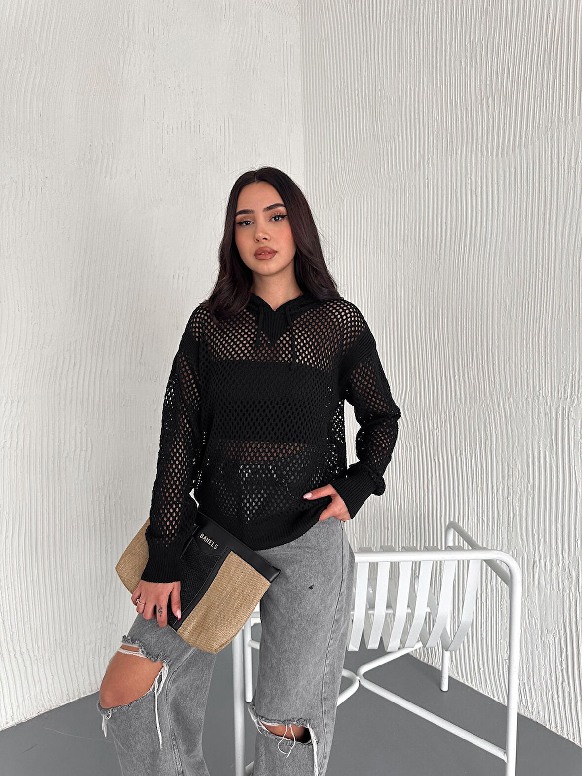 KADIN SİYAH KAPÜŞONLU BAĞCIKLI AJURLU TRİKO BLUZ