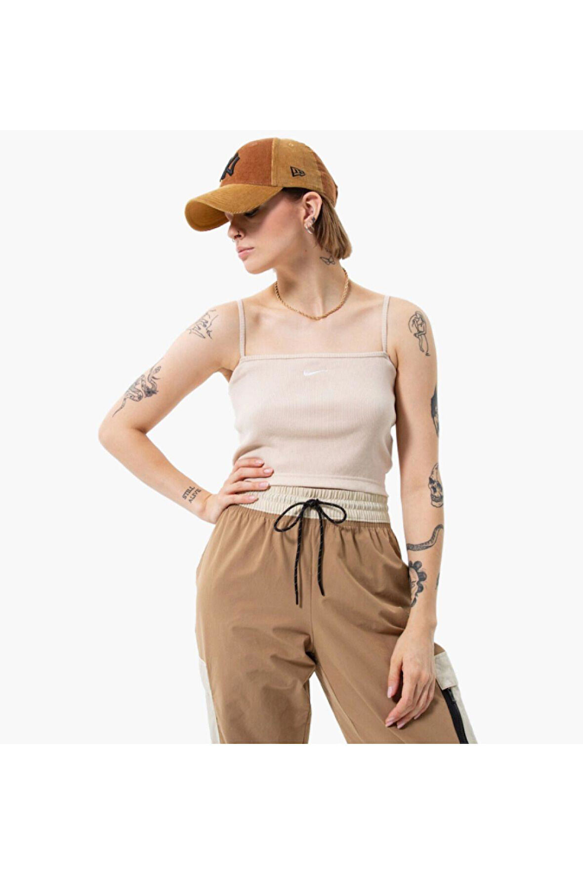 Sportswear Essential Kadın bej Askılı Crop Top