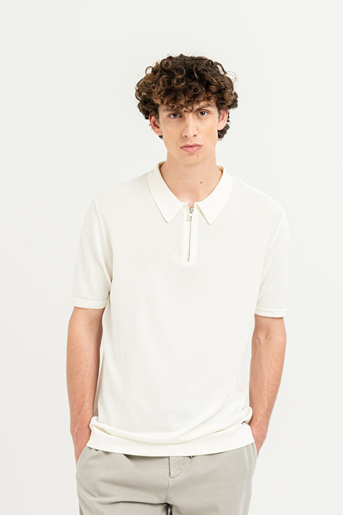 Polo Yaka Fermuarlı Kısa Kollu Slim Fit Erkek T-shirt