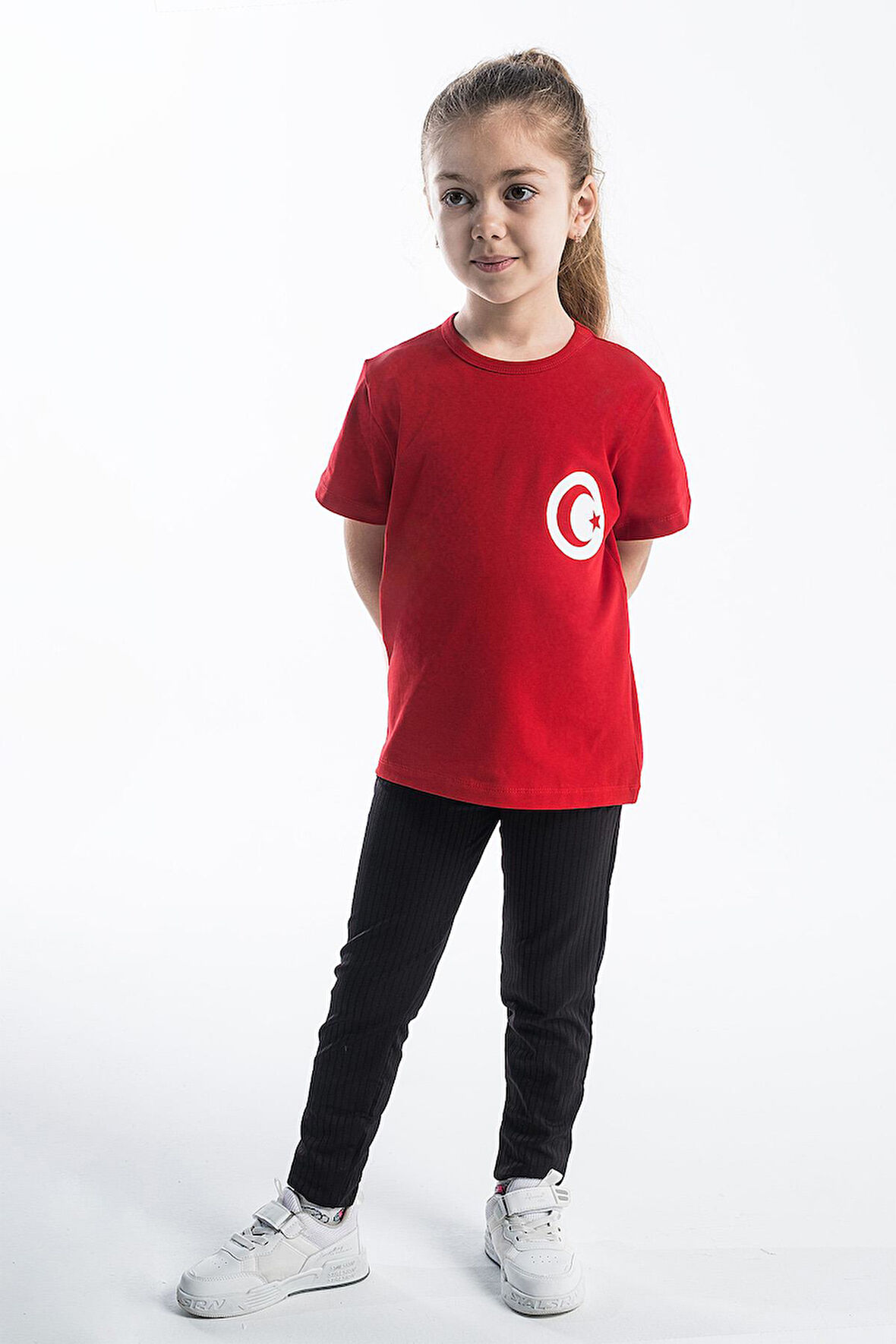 Kız Çocuk Türk Bayrak Göğüs Arma Baskılı Kırmızı Tshirt