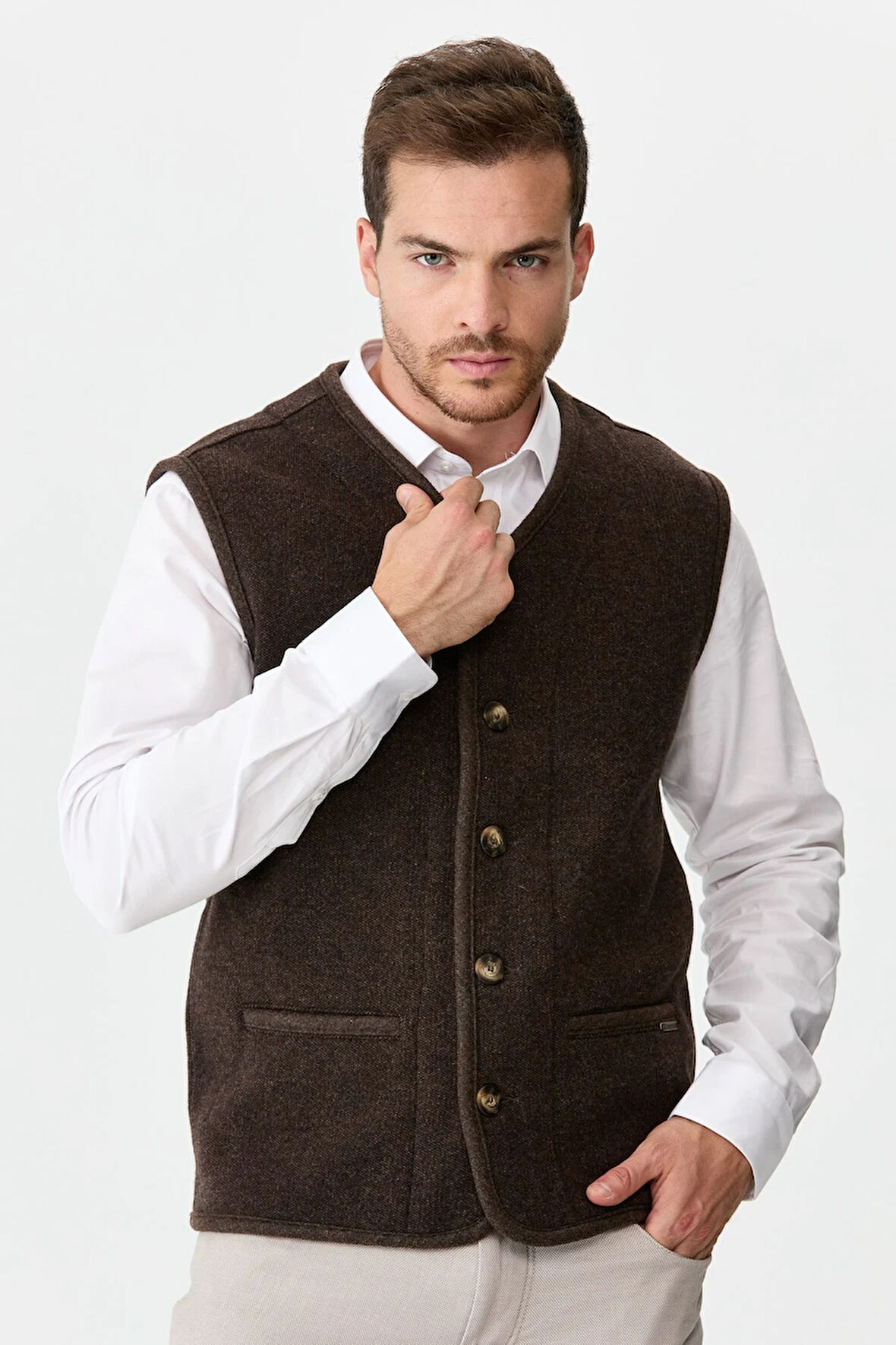Erkek V Yaka Keçe Aksesuarlı Pike Dokuma Yün Yelek K.Kahve