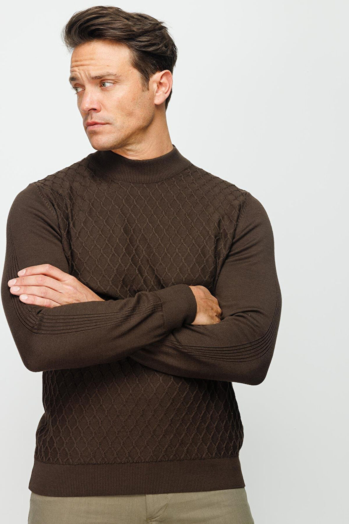 Erkek Yarım Balıkçı Yaka Petek Desenli Kazak Kahve