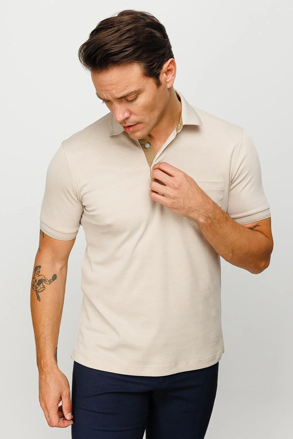 Erkek Polo Yaka Yakası ve Kolu Triko Cepli T-shirt Bej