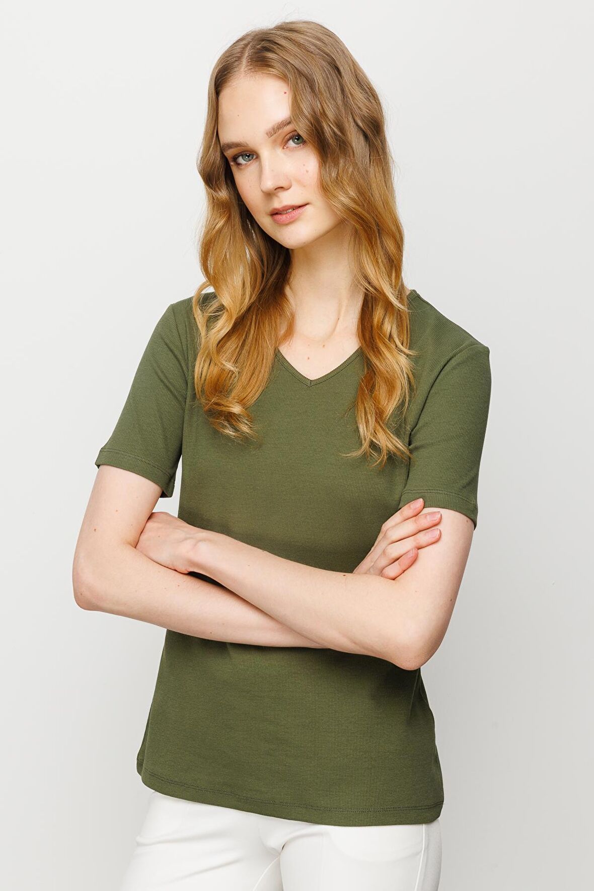 Kadın V Yaka Kaşkorse Pamuk T-shirt Haki