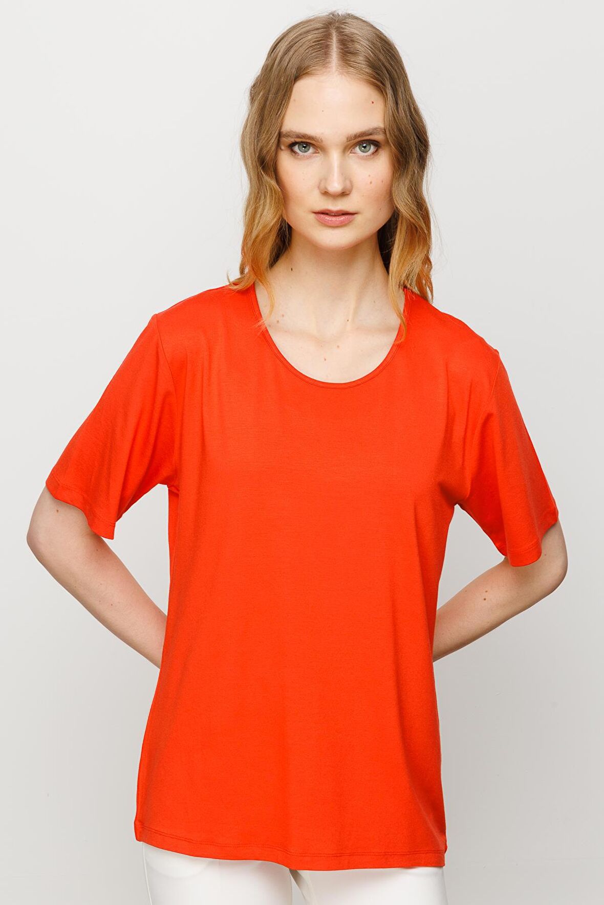 Kadın Sıfır Yaka Basic Penye T-shirt Oranj