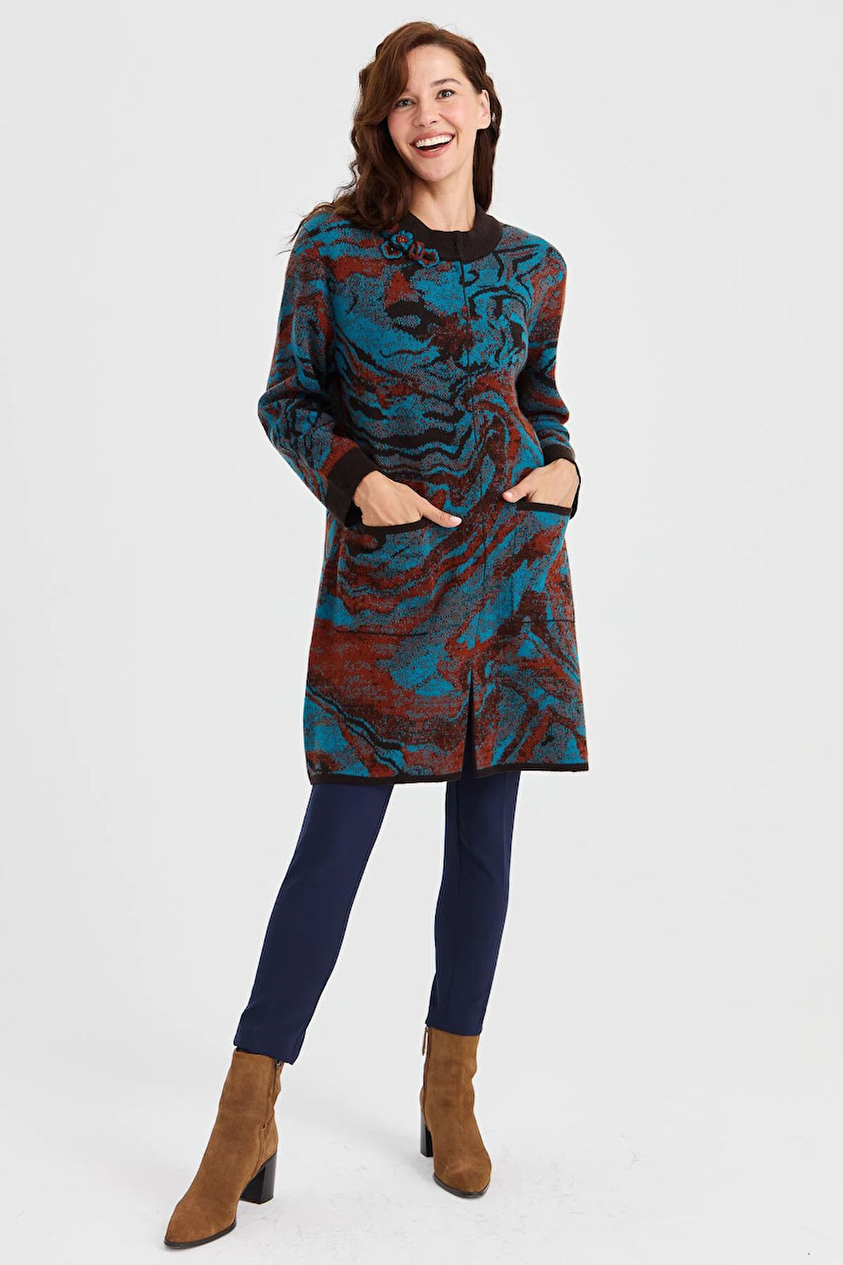 Kadın Dik Yaka Renkli Dalga Desenli Uzun Yün Kaban K.Kahve