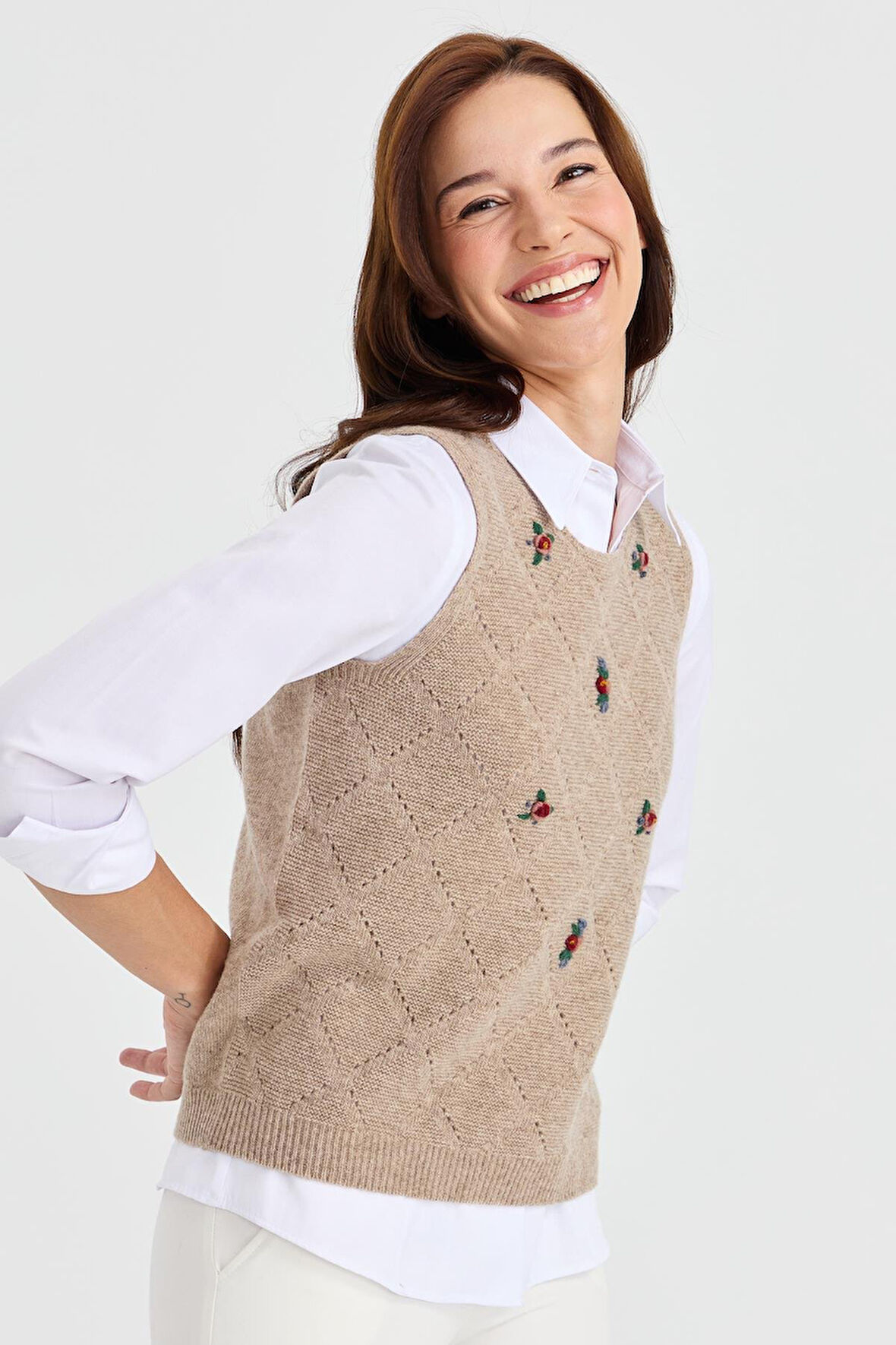 Kadın Sıfır Yaka Önü Baklava Linksli Yün Süveter K.Bej