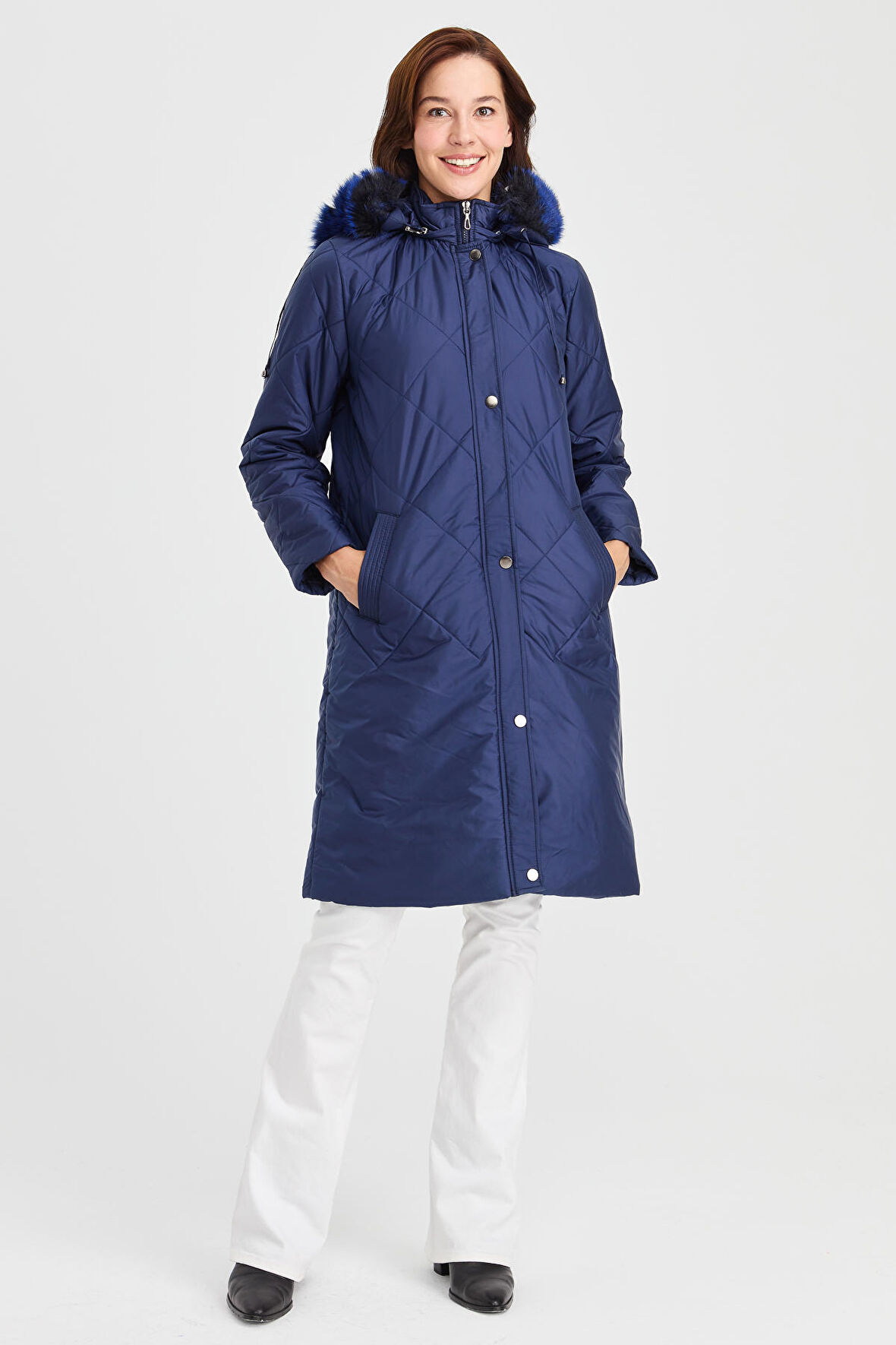 Kadın Kapüşonlu Kareli Uzun Kapitone Kaban Lacivert