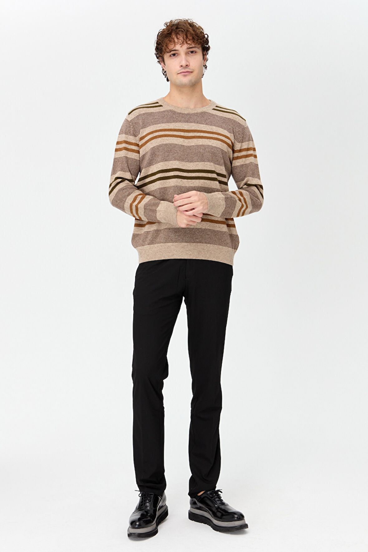 Erkek Sıfır Yaka Renkli Çizgili Klasik Yün Kazak K.Bej