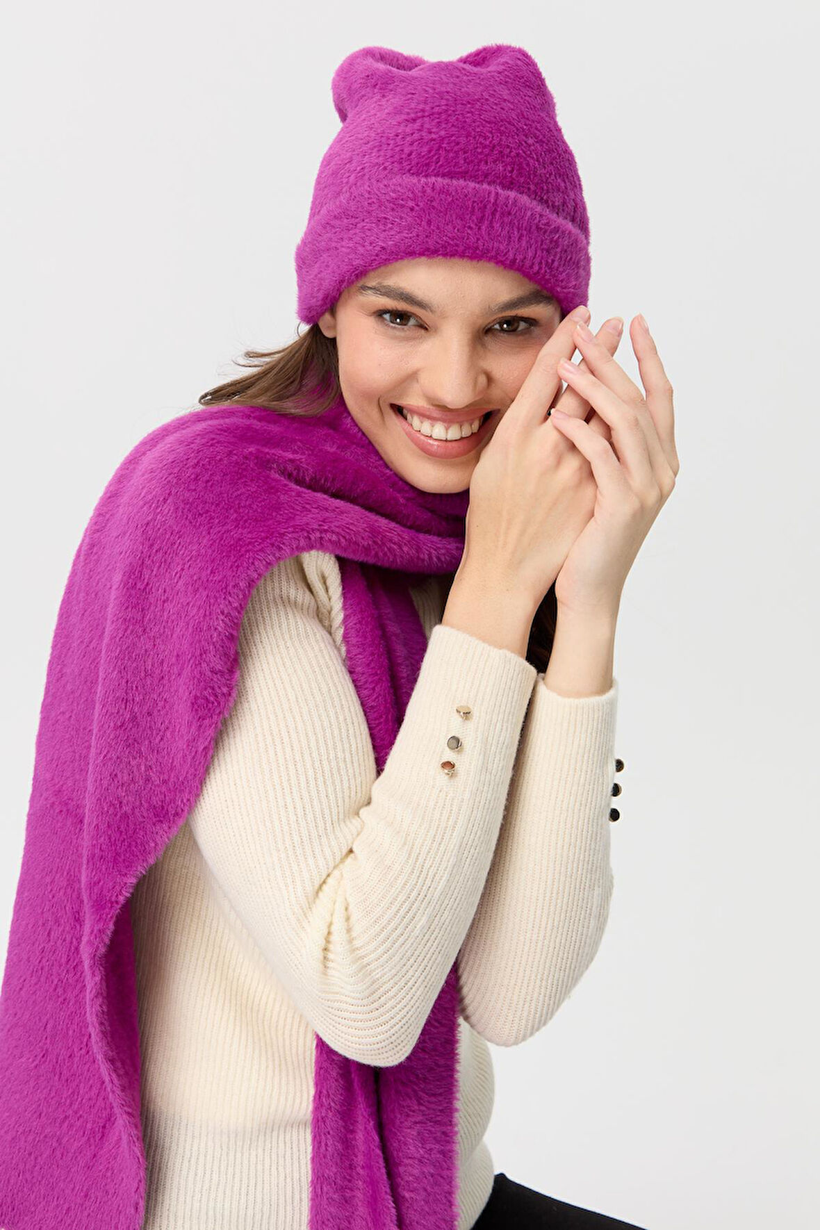 Kadın Triko Afrodit Bere Sıklamen