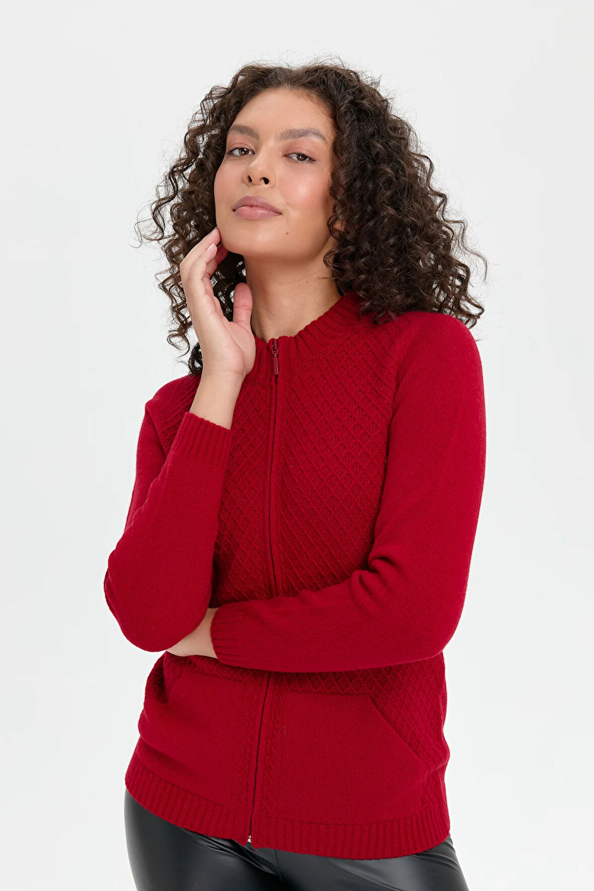 Kadın Dik Yaka Dikişsiz Önü Fermuarlı Yün Hırka K.Kırmızı