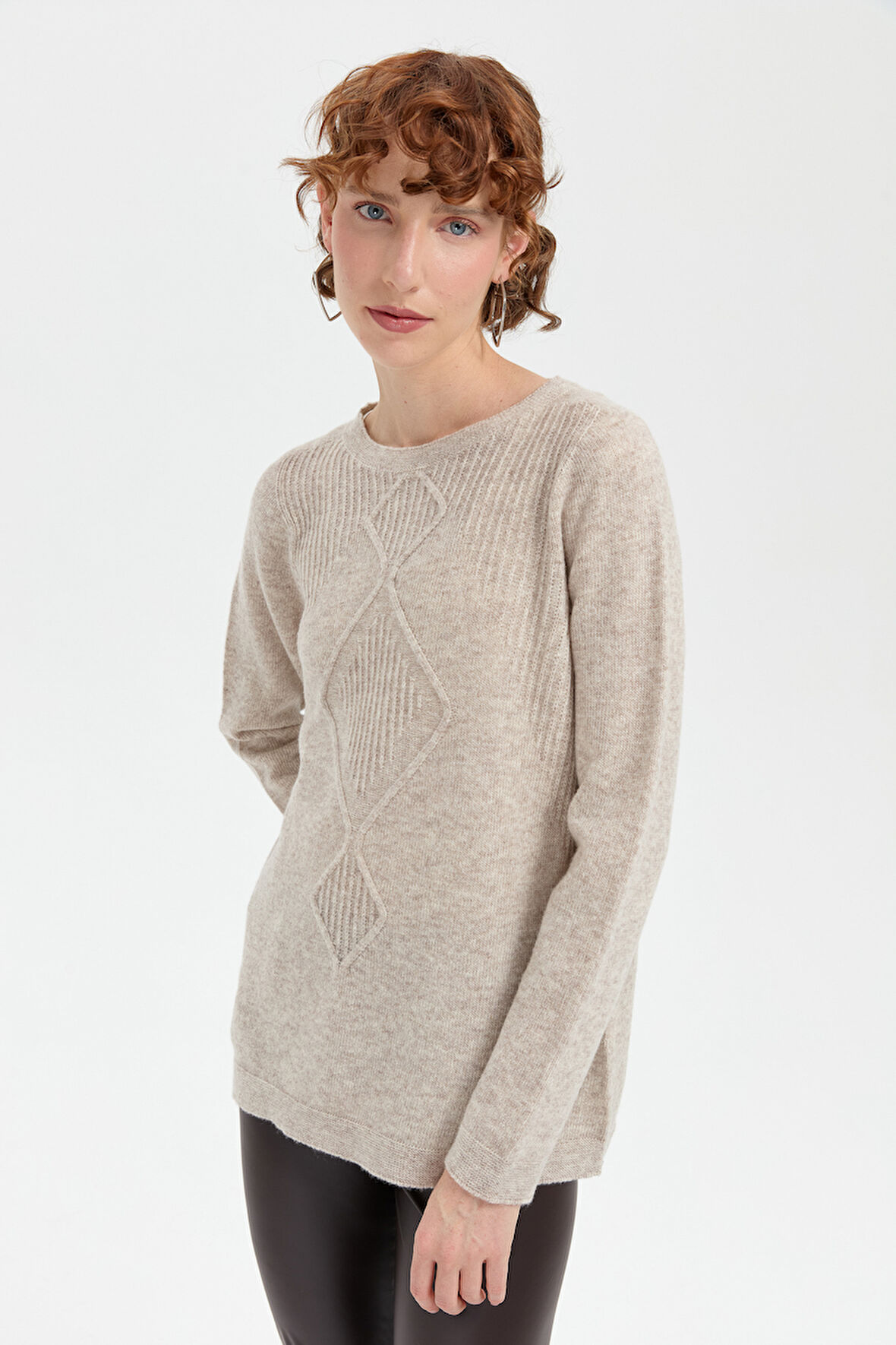 Kadın Sıfır Yaka Dikişsiz Önü Selanik Baklava Örgü Yün Kazak V.Bej