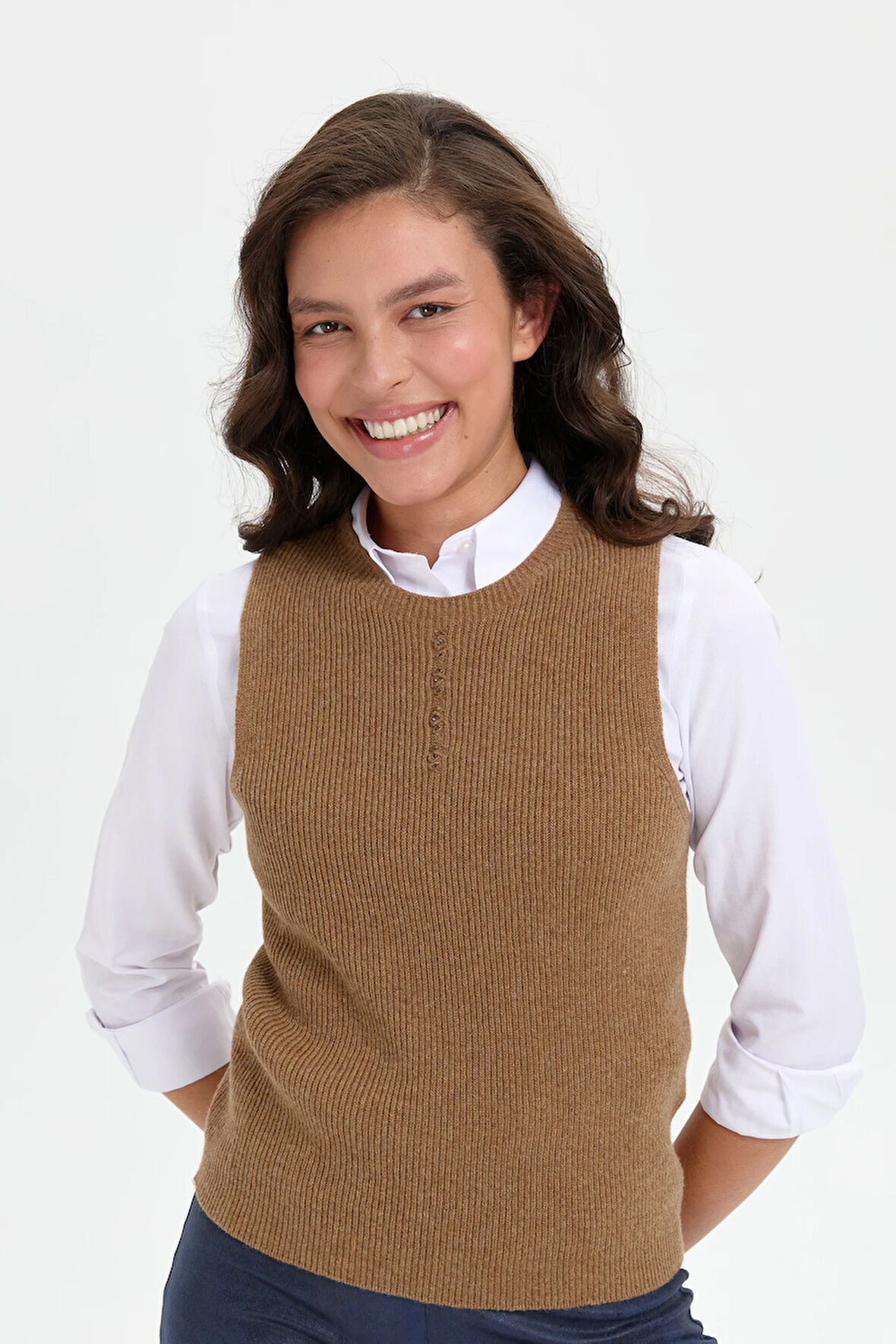 Kadın Sıfır Yaka Dikişsiz Önü Düğmeli Yün Süveter V.Camel