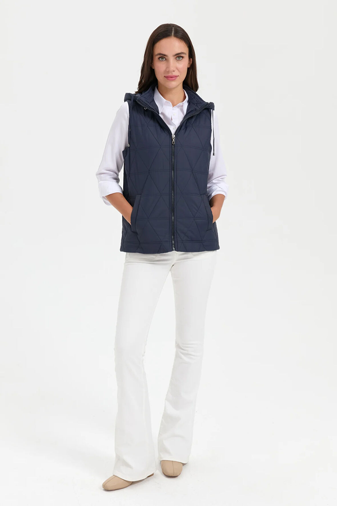 Kadın Kapüşonlu Üçgen Desenli Kısa Kapitone Yelek Lacivert