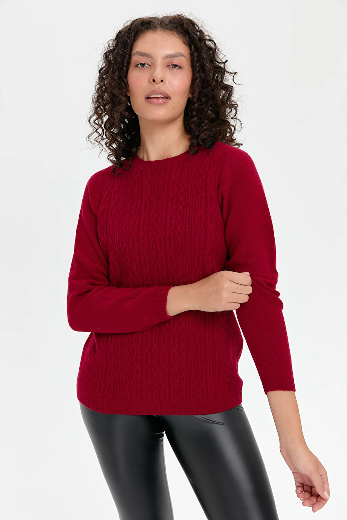 Kadın Sıfır Yaka Dikişsiz Önü Yürütmeli Yün Kazak V.Çürüğü