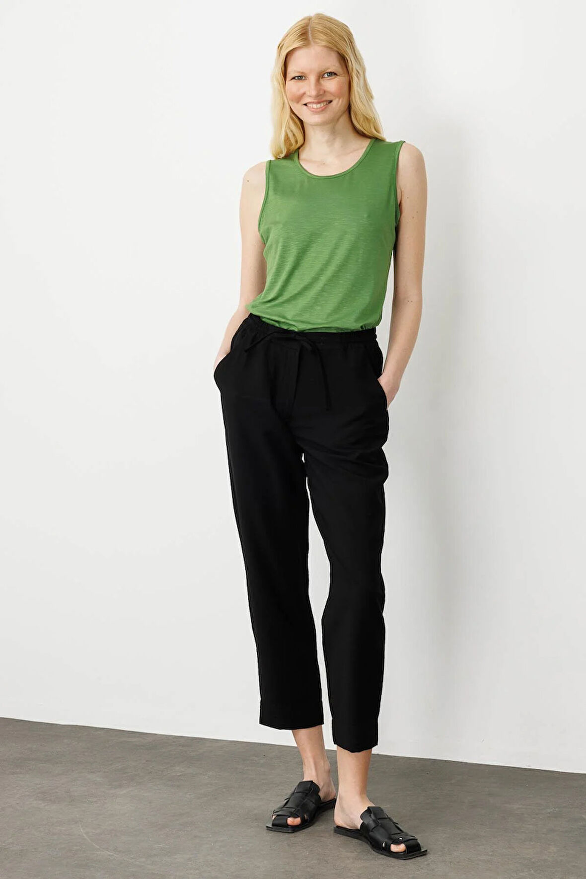 Kadın Beli Lastikli Keten Pantolon Siyah