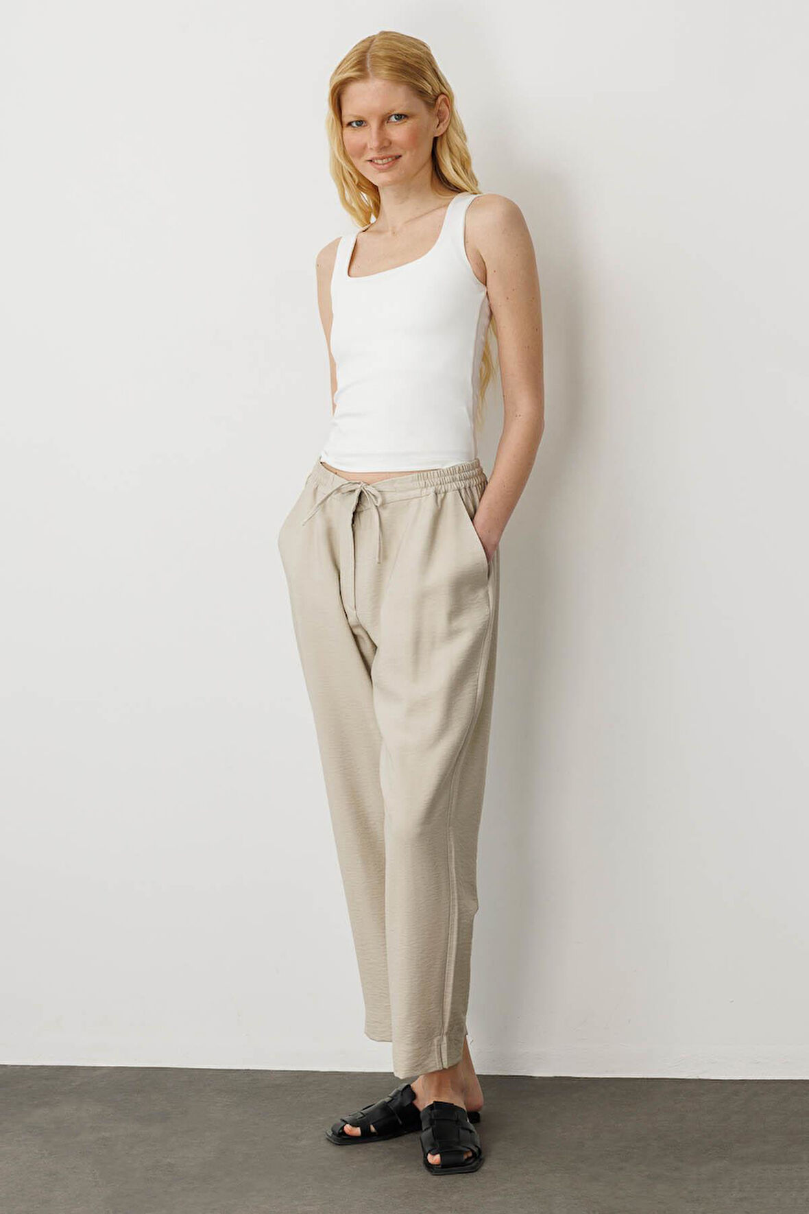 Kadın Beli Lastikli Keten Pantolon Bej
