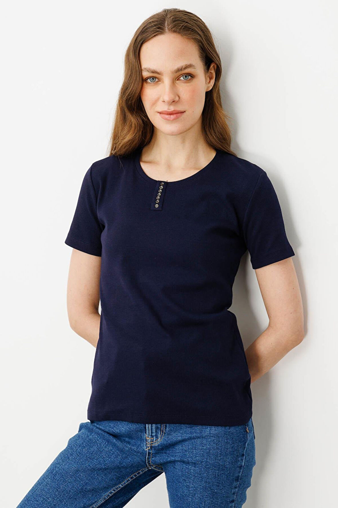 Kadın Yakası Düğmeli Pamuk Kaşkorse T-shirt Lacivert